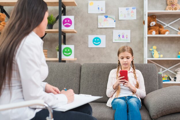 Nowoczesne podejścia w identyfikacji zaburzeń koncentracji uwagi u młodych pacjentów