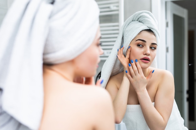 Skuteczne metody pielęgnacji skóry twarzy z problemami dermatologicznymi